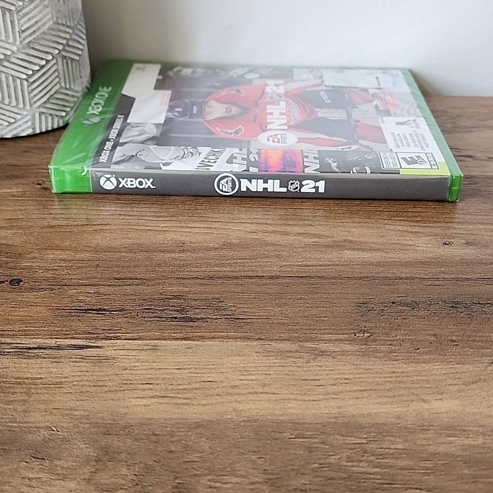 XBOX ONE - NHL 21 - Picture 3 of 4